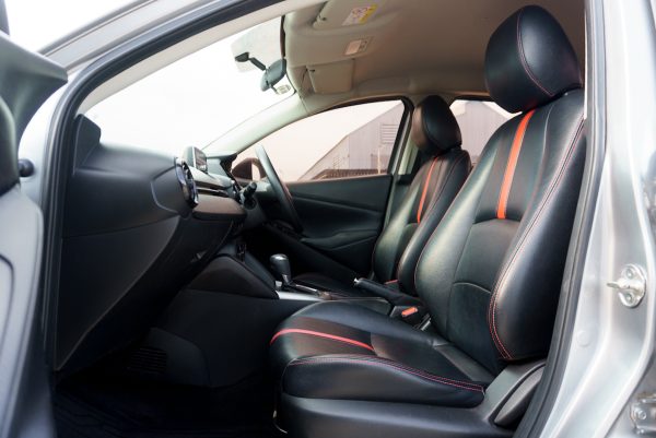 MAZDA 2 1.3 STANDARD AT 2016 - Image 14