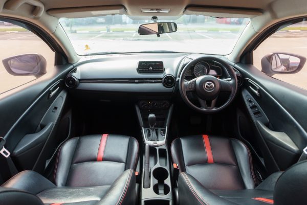 MAZDA 2 1.3 STANDARD AT 2016 - Image 15