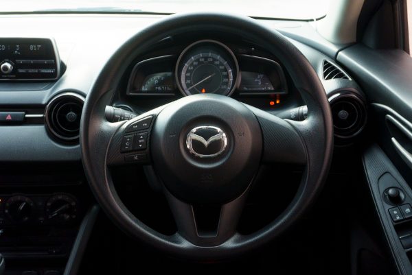 MAZDA 2 1.3 STANDARD AT 2016 - Image 16