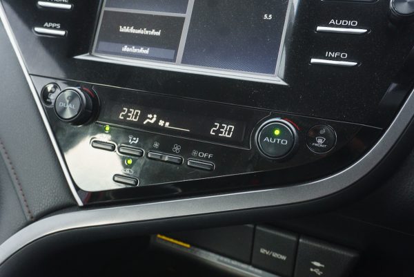 TOYOTA CAMRY 2.0 G AT 2018 (5กณ5951) - Image 32