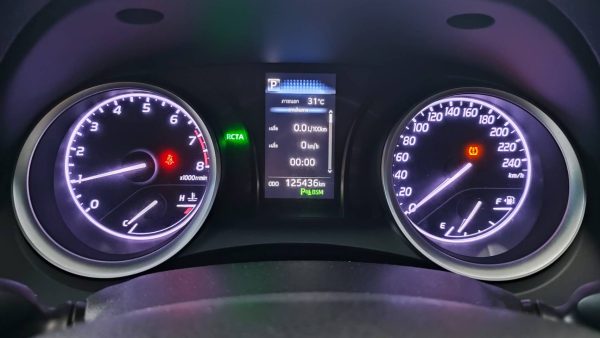 TOYOTA CAMRY 2.0 G AT 2018 (5กณ8135) - Image 37