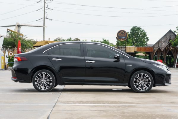 TOYOTA ALTIS 1.8 e:HEV PREMIUM AT 2022 (2ขฬ4060) - Image 6