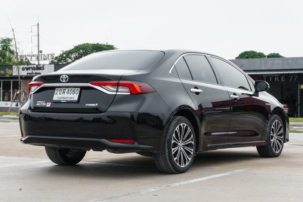 TOYOTA ALTIS 1.8 e:HEV PREMIUM AT 2022 (2ขฬ4060) - Image 10