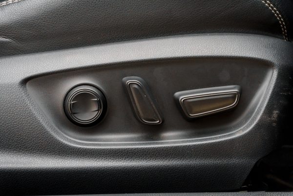 TOYOTA ALTIS 1.8 e:HEV PREMIUM AT 2022 (2ขฬ4060) - Image 13