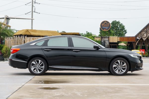 HONDA ACCORD 1.5 EL TURBO AT 2020 (9กอ4950) - Image 6