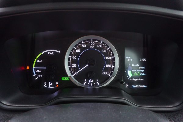 TOYOTA COROLLA CROSS 1.8 HYBRID SMART AT 2022 - Image 32