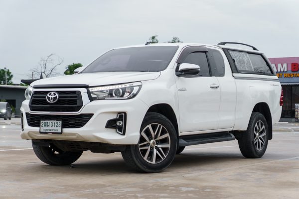 TOYOTA REVO 2.4 E PRERUNNER CAB AT 2018 - Image 2