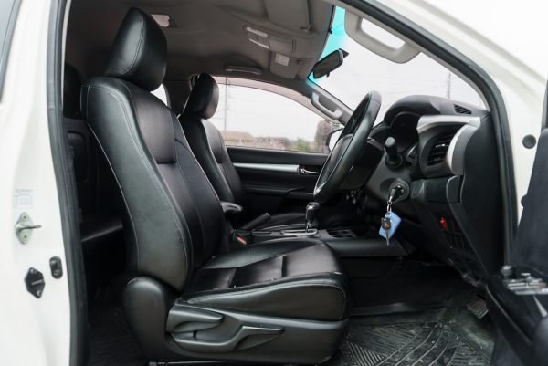 TOYOTA REVO 2.4 E PRERUNNER CAB AT 2018 - Image 11