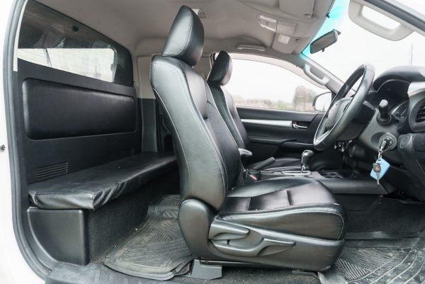 TOYOTA REVO 2.4 E PRERUNNER CAB AT 2018 - Image 12