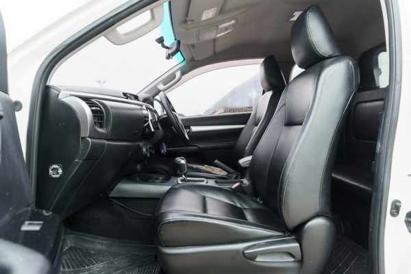 TOYOTA REVO 2.4 E PRERUNNER CAB AT 2018 - Image 13