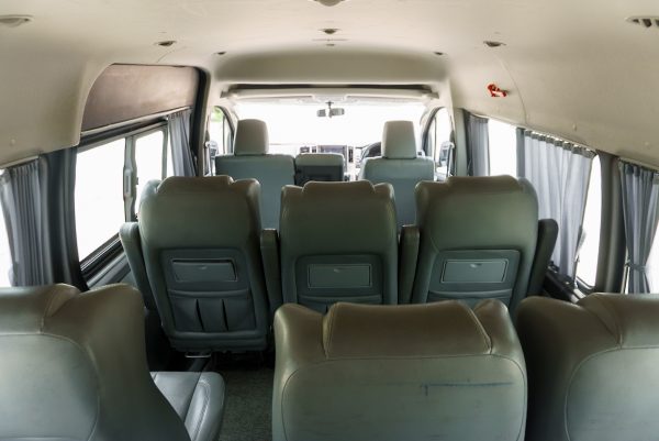 TOYOTA COMMUTER 2.8 DIESEL MT 2019 จด 2020 - Image 15