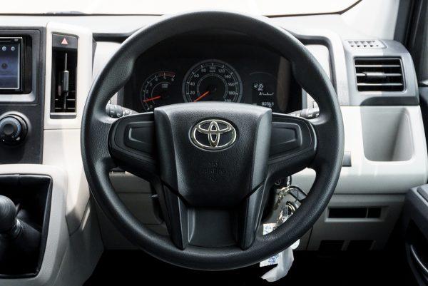 TOYOTA COMMUTER 2.8 DIESEL MT 2019 จด 2020 - Image 19