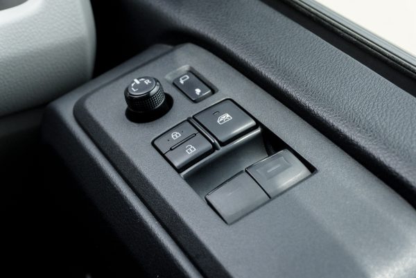 TOYOTA COMMUTER 2.8 DIESEL MT 2019 จด 2020 - Image 20