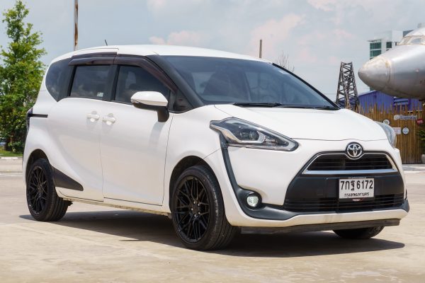 TOYOTA SIENTA 1.5 V AT 2017 จด 2018 - Image 5
