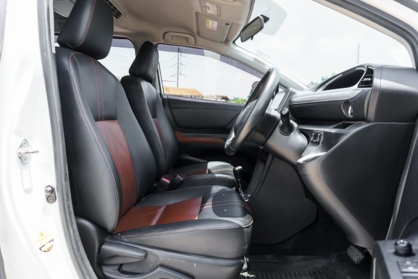 TOYOTA SIENTA 1.5 V AT 2017 จด 2018 - Image 11