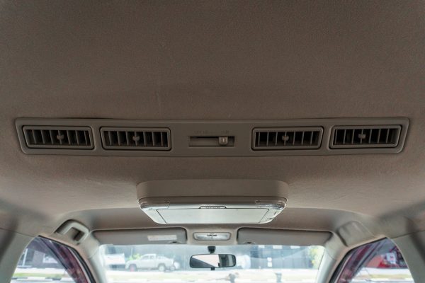 TOYOTA SIENTA 1.5 V AT 2017 จด 2018 - Image 19
