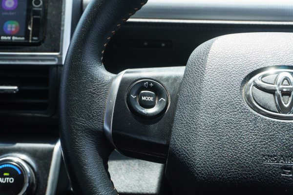 TOYOTA SIENTA 1.5 V AT 2017 จด 2018 - Image 23