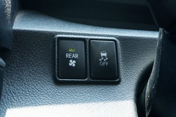 TOYOTA SIENTA 1.5 V AT 2017 จด 2018 - Image 28