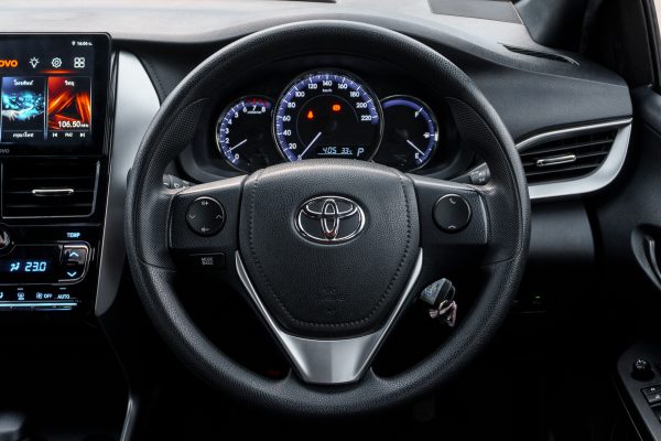 TOYOTA YARIS 1.2 E AT 2019 - Image 16