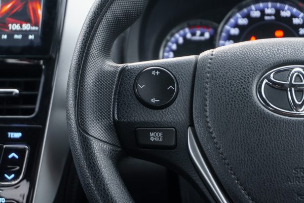 TOYOTA YARIS 1.2 E AT 2019 - Image 17
