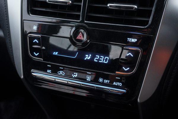 TOYOTA YARIS 1.2 E AT 2019 - Image 23