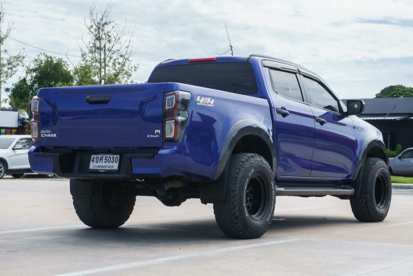 ISUZU D-MAX CAB 4 3.0 VCROSS M 4WD AT 2021 - Image 10