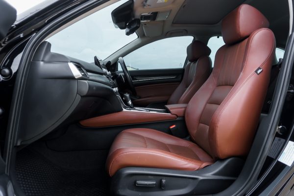 HONDA ACCORD 2.0 HYBRID TECH AT 2021 (9กด1812) - Image 15