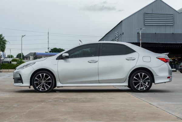 TOYOTA ALTIS 1.8 ESPORT OPTION AT 2019 - Image 7