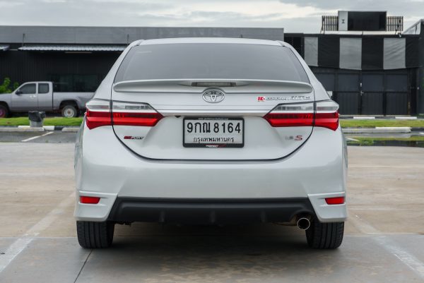 TOYOTA ALTIS 1.8 ESPORT OPTION AT 2019 - Image 9