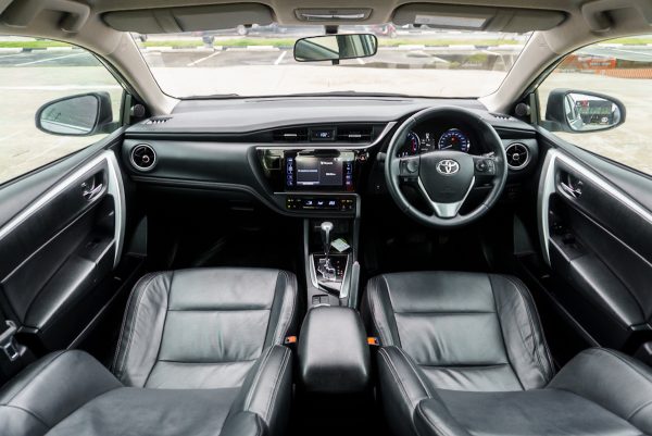 TOYOTA ALTIS 1.8 ESPORT OPTION AT 2019 - Image 16