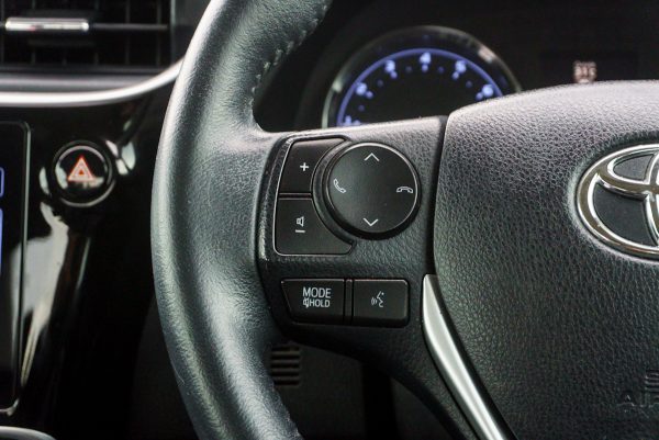 TOYOTA ALTIS 1.8 ESPORT OPTION AT 2019 - Image 19