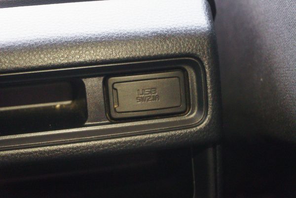 ISUZU D-MAX CAB 4 HI-LANDER 1.9 L DA MT 2023 - Image 16