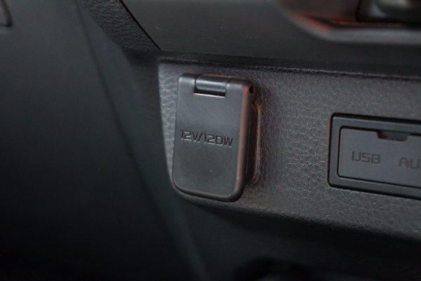 ISUZU D-MAX CAB 4 HI-LANDER 1.9 L DA MT 2023 - Image 25