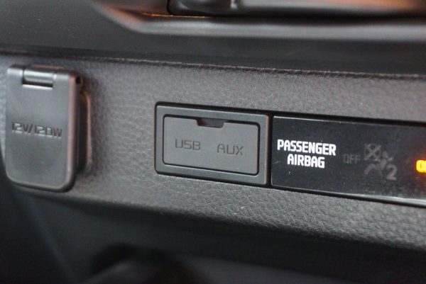 ISUZU D-MAX CAB 4 HI-LANDER 1.9 L DA MT 2023 - Image 26