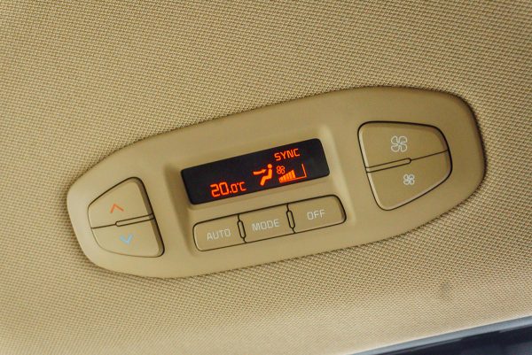 KIA GRAND CARNIVAL 2.2 EX AT ปี 2020 - Image 15