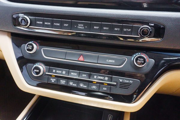 KIA GRAND CARNIVAL 2.2 EX AT ปี 2020 - Image 35