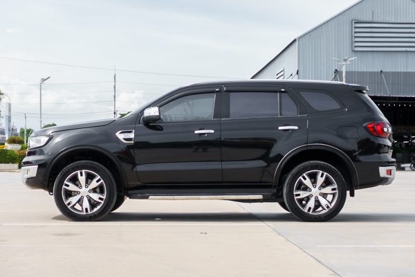 FORD EVEREST 3.2 TITANIUM PLUS 4WD AT ปี 2016 - Image 7