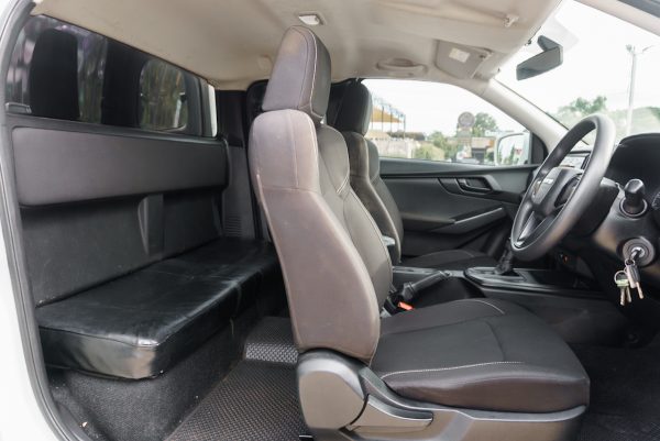 ISUZU D-MAX 1.9 S AT ปี 2021 - Image 12