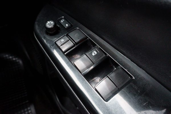 TOYOTA YARIS ATIV 1.2 S+ AT 2019 - Image 19