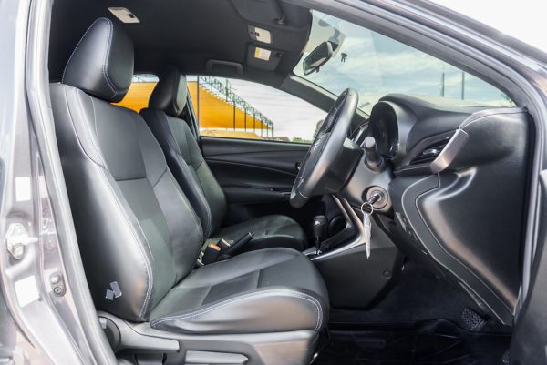 TOYOTA YARIS 1.2 SPORT AT 2021 - Image 11