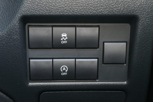 TOYOTA YARIS 1.2 SPORT AT 2021 - Image 20