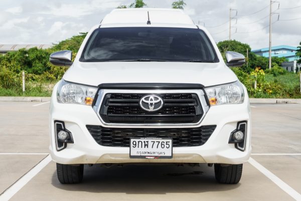 TOYOTA REVO 2.4 CAB4 Z EDITION J PLUS MT ปี2020 - Image 4