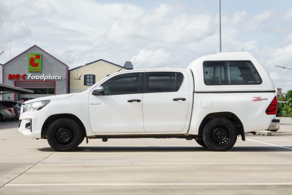 TOYOTA REVO 2.4 CAB4 Z EDITION J PLUS MT ปี2020 - Image 7