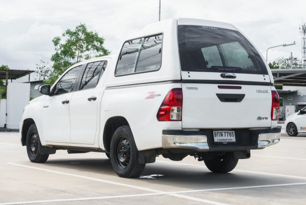 TOYOTA REVO 2.4 CAB4 Z EDITION J PLUS MT ปี2020 - Image 8