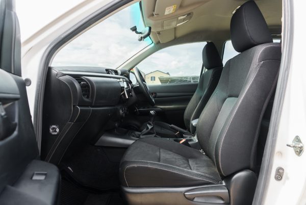 TOYOTA REVO 2.4 CAB4 Z EDITION J PLUS MT ปี2020 - Image 14