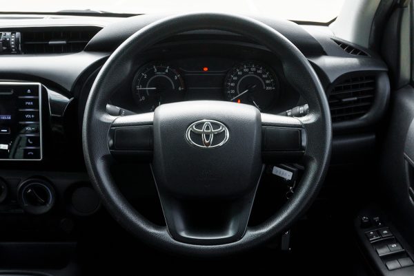 TOYOTA REVO 2.4 CAB4 Z EDITION J PLUS MT ปี2020 - Image 16