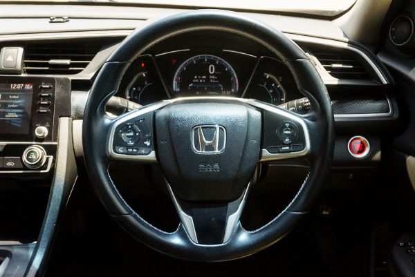 HONDA CIVIC 1.8 EL AT ปี 2019 (8กส1301) - Image 16