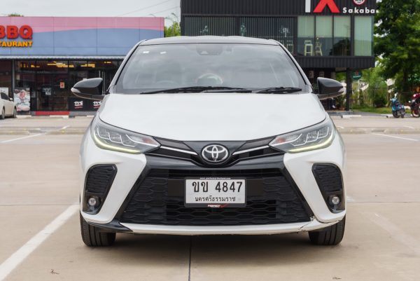 TOYOTA YARIS 1.2 SPORT PREMIUM (TWO-TONE) AT 2021 จด 2022 - Image 4