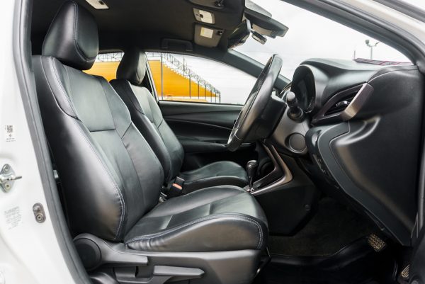 TOYOTA YARIS 1.2 SPORT PREMIUM (TWO-TONE) AT 2021 จด 2022 - Image 11