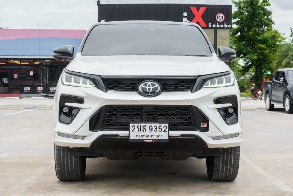TOYOTA FORTUNER 2.8 GR SPORT 4WD AT ปี 2022 - Image 4